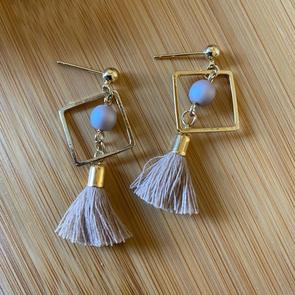 Gold abstract tassel earrings - Picture 1 of 1